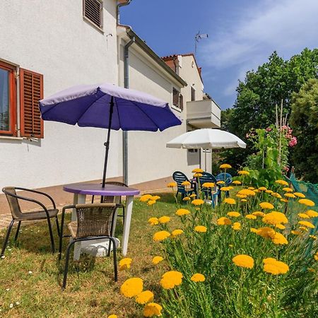 Apartments Pernar Пореч Экстерьер фото