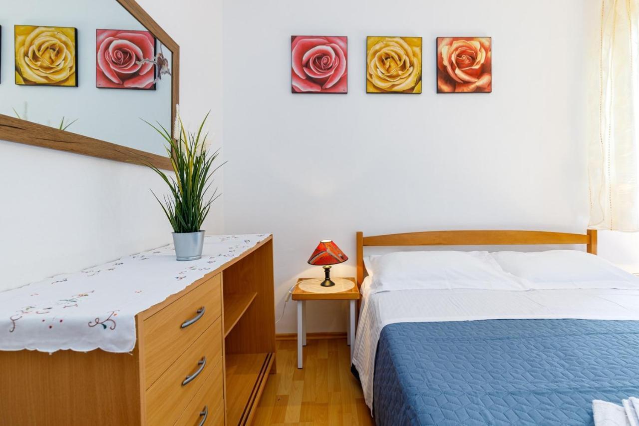 Apartments Pernar Пореч Экстерьер фото