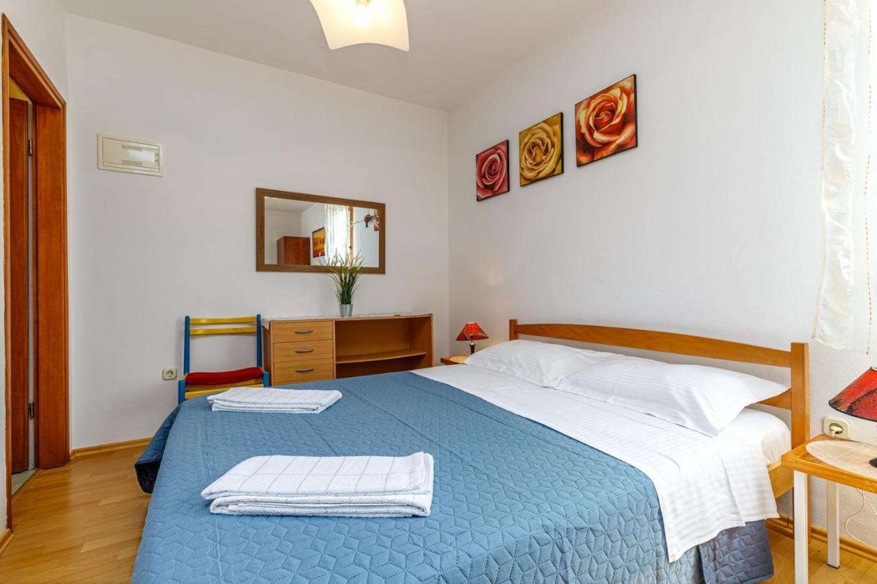 Apartments Pernar Пореч Экстерьер фото