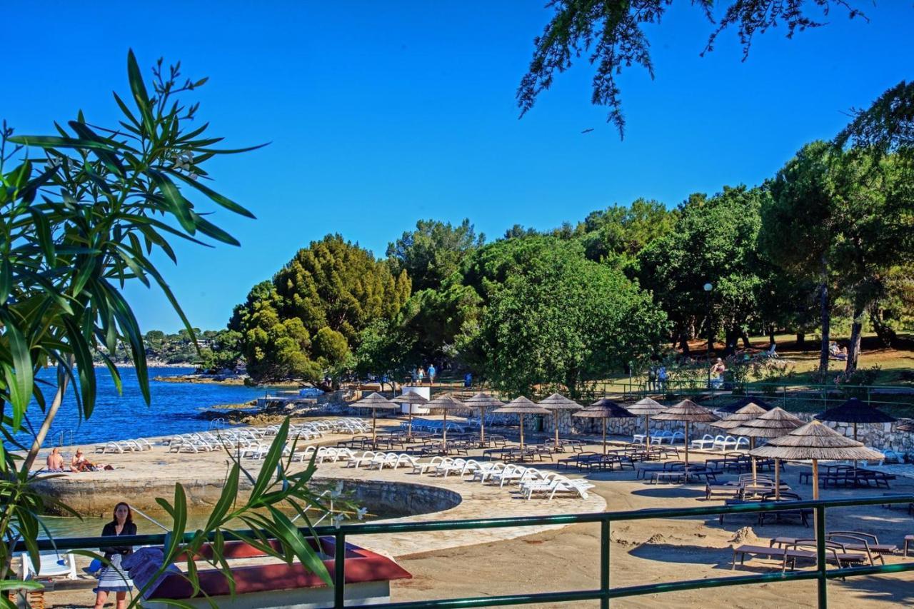 Apartments Pernar Пореч Экстерьер фото